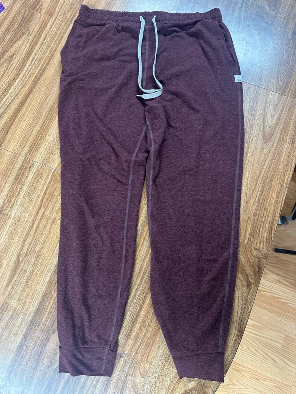 Vuori Women's Fig Heather Drawstring Joggers - Picture 2 of 6